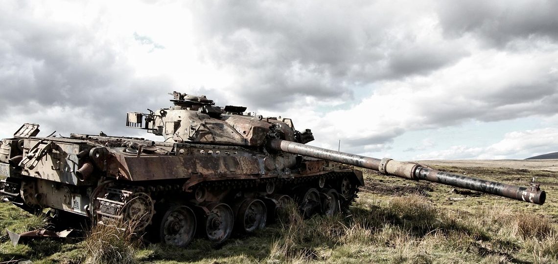 汚れている戦車の画像